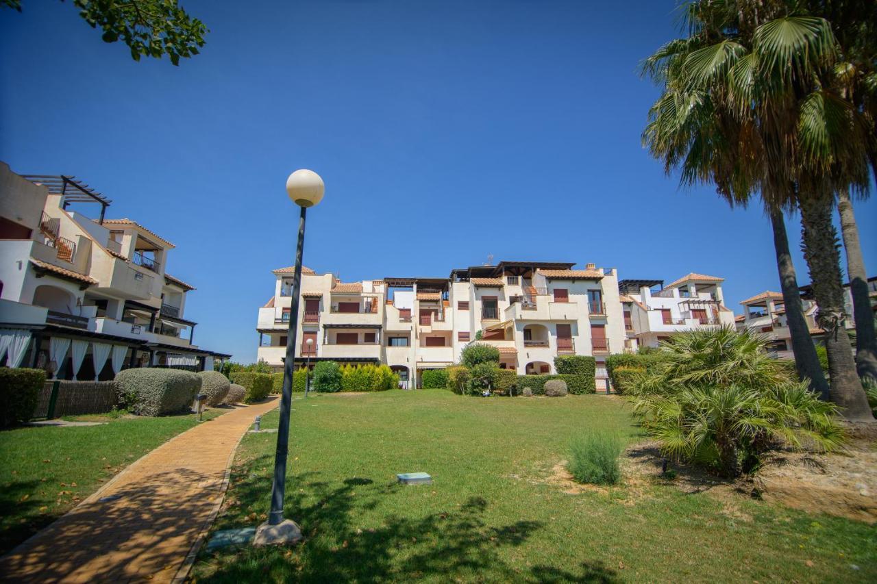 Mediterranea tus momentos junto al mar  Vera Exterior foto